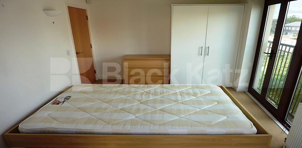 			2 Bedroom, 1 bath, 1 reception Flat			 Aran Mews, CALEDONIAN ROAD-BARNSBURY